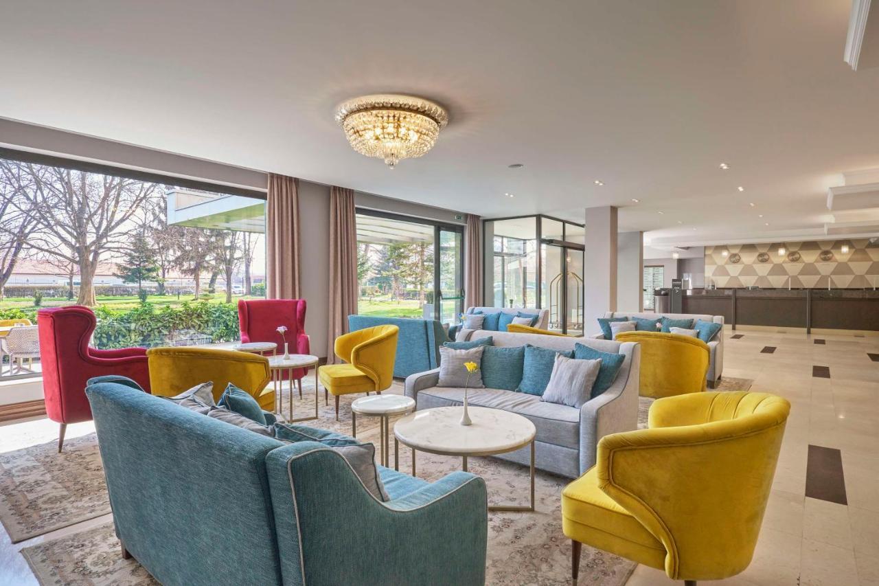 Radisson Hotel Пловдив Экстерьер фото