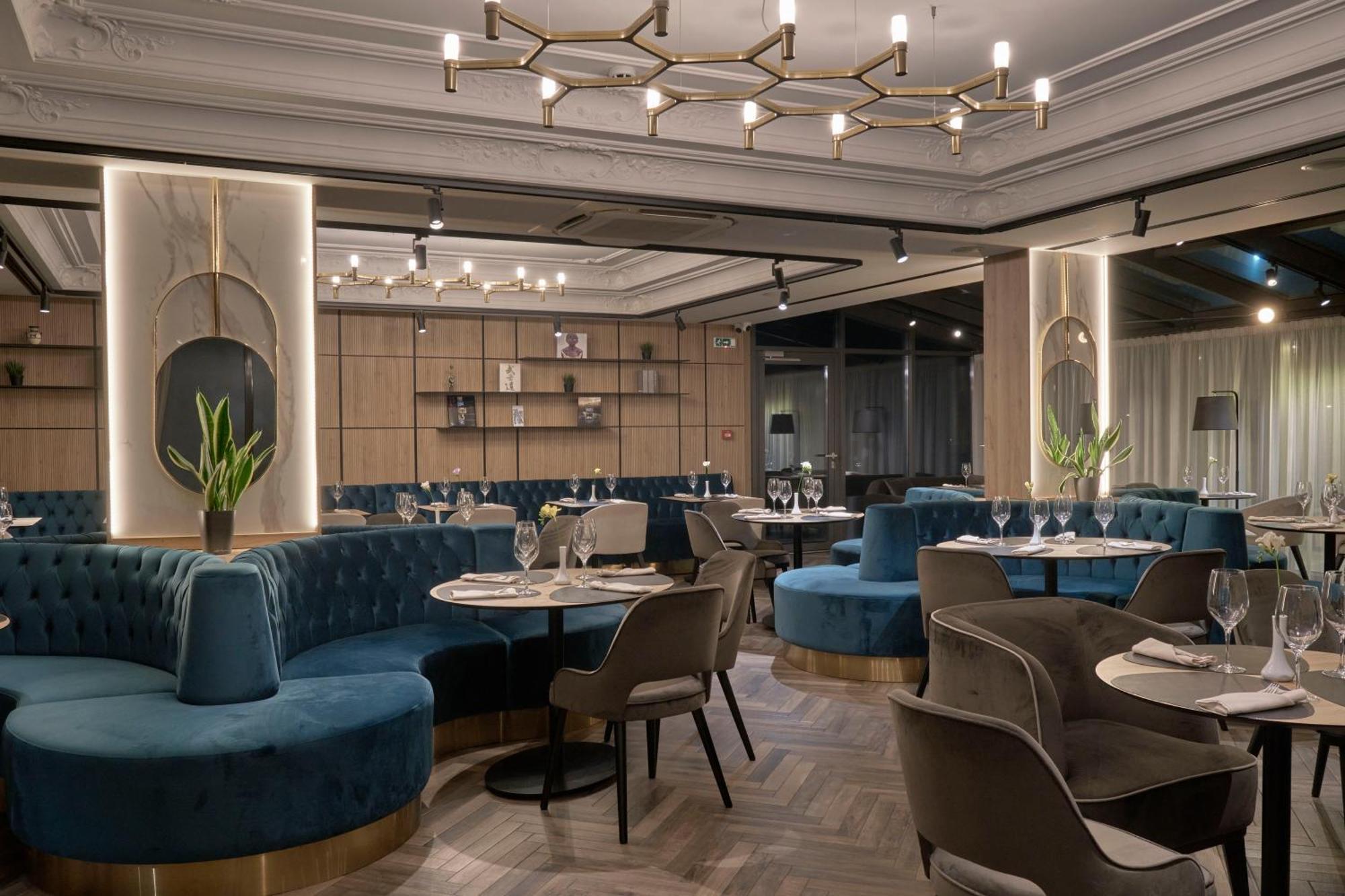 Radisson Hotel Пловдив Экстерьер фото
