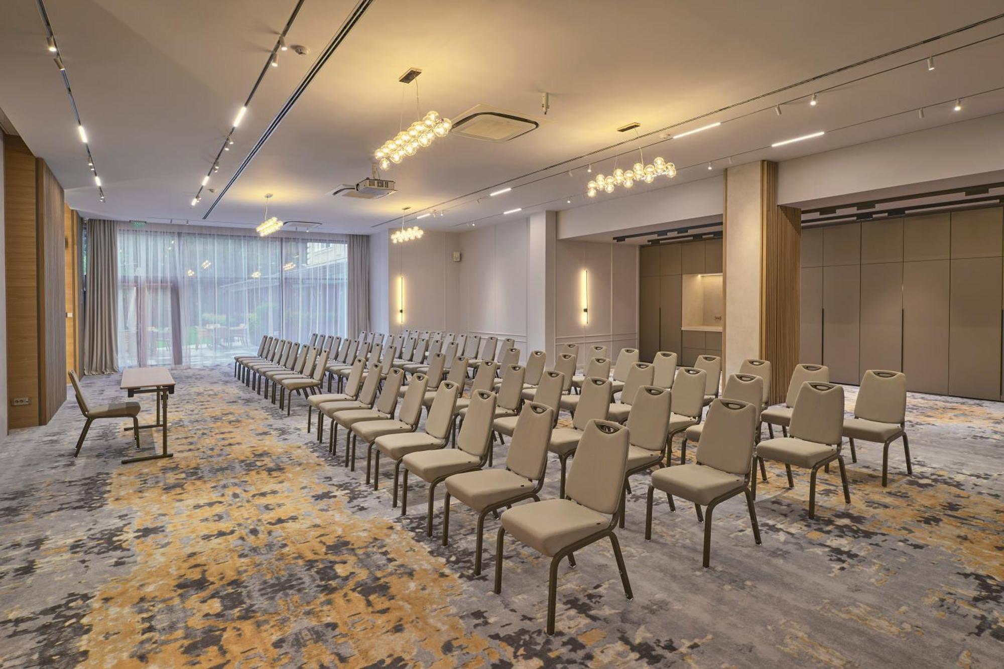 Radisson Hotel Пловдив Экстерьер фото