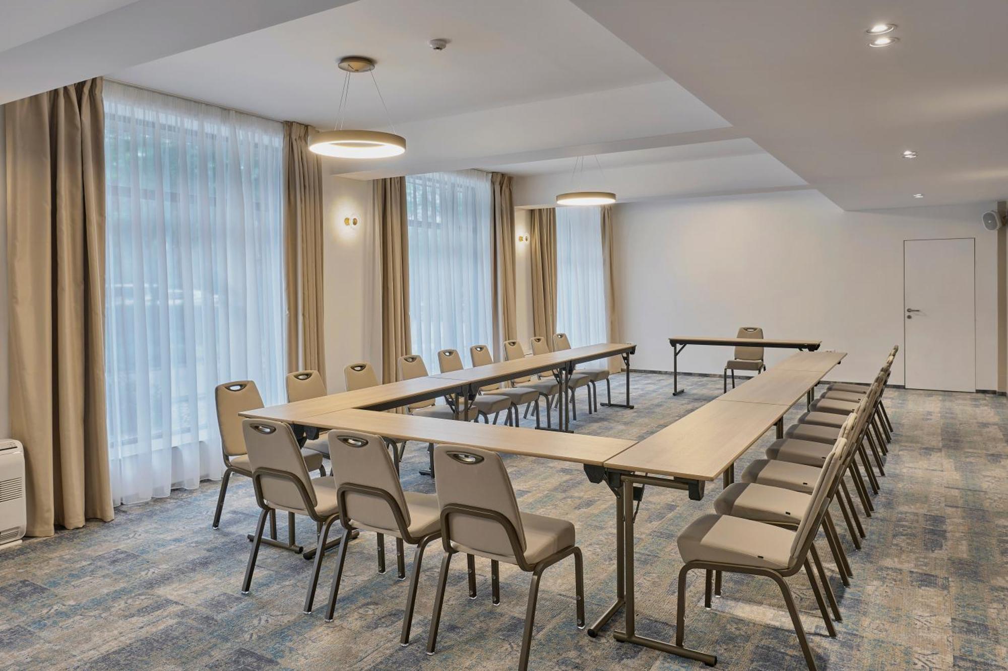 Radisson Hotel Пловдив Экстерьер фото