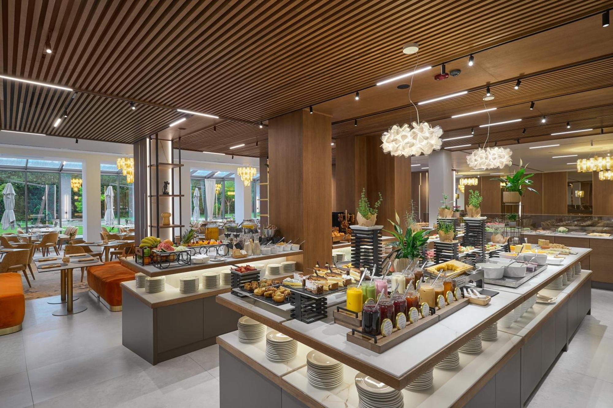 Radisson Hotel Пловдив Экстерьер фото