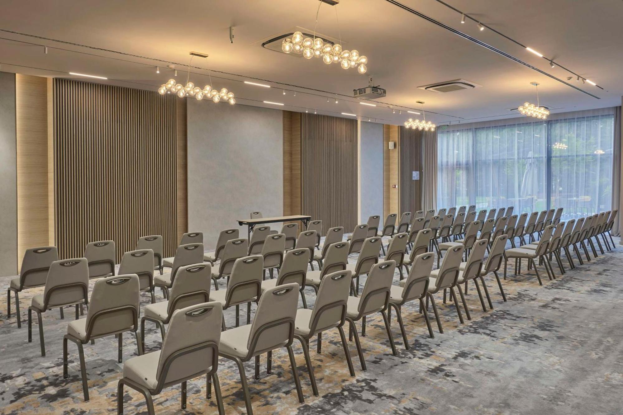 Radisson Hotel Пловдив Экстерьер фото