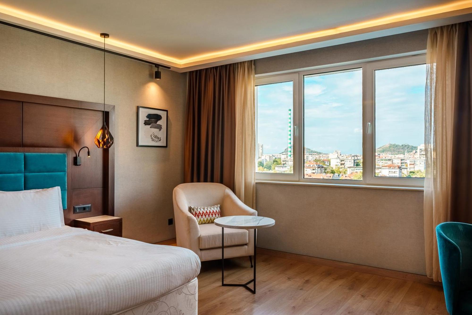 Radisson Hotel Пловдив Экстерьер фото